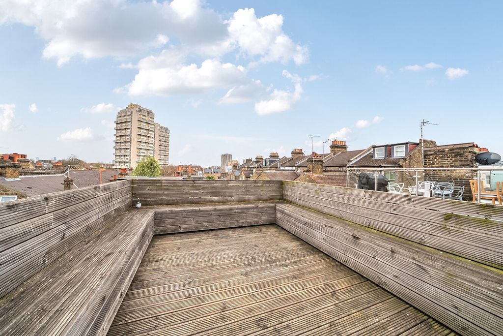 Property photo 2 of 14 1437587-15-69Ccee...