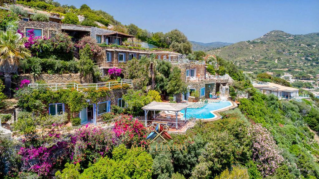 Property photo 1 of 43