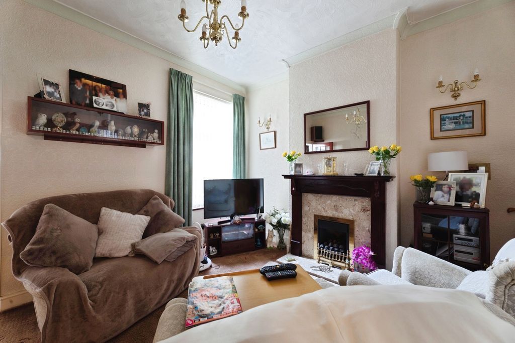 Property photo 3 of 23 Pbox-Img.Jpg