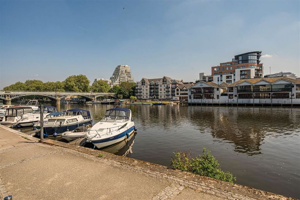 Property photo 3 of 3