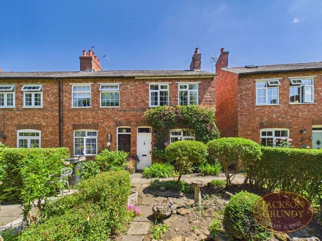 Property photo 1 of 16 High Street
