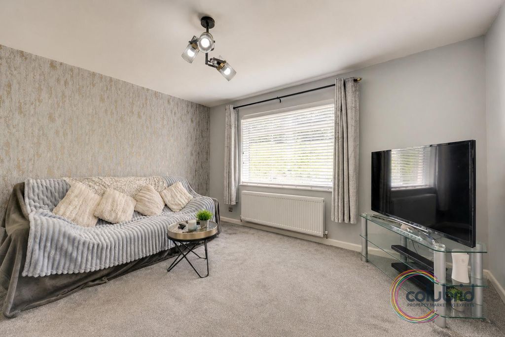 Property photo 3 of 18