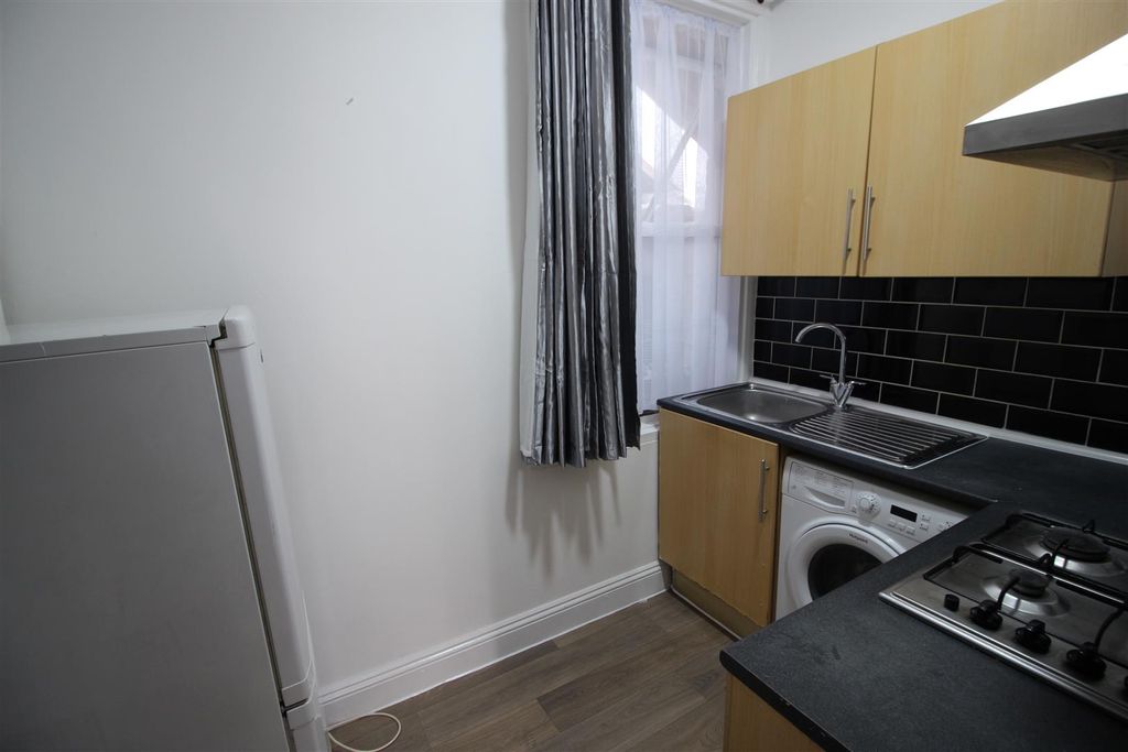 Property photo 3 of 5 Img_1382.Jpg