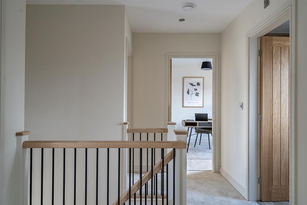 Property photo 3 of 33 24.Jpg