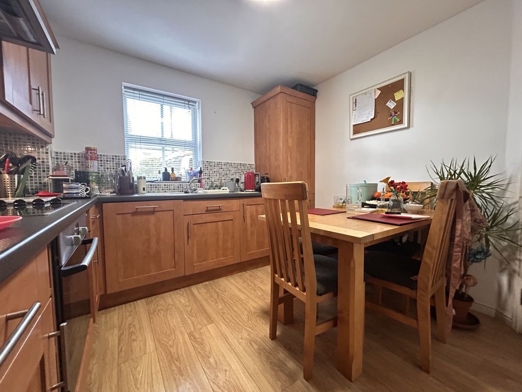 Property photo 3 of 10 Img_0570