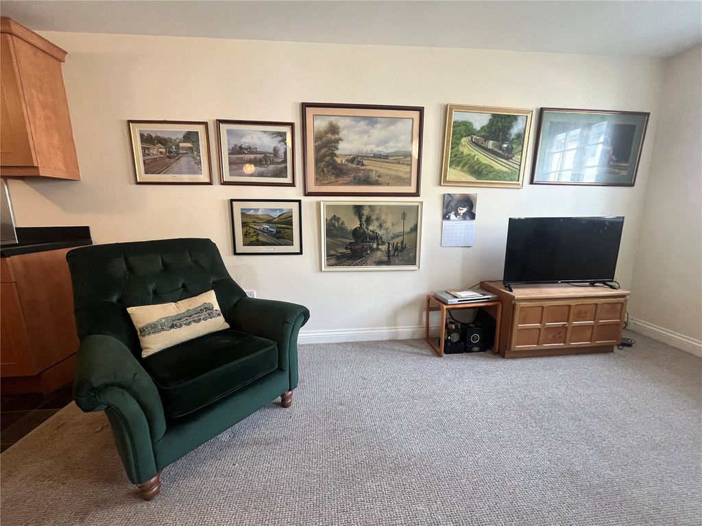 Property photo 3 of 24 Picture No. 17