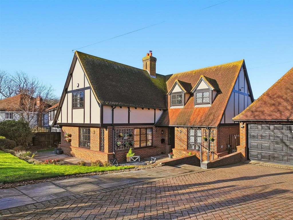 Property photo 1 of 47 Manor Road (5).Jpg