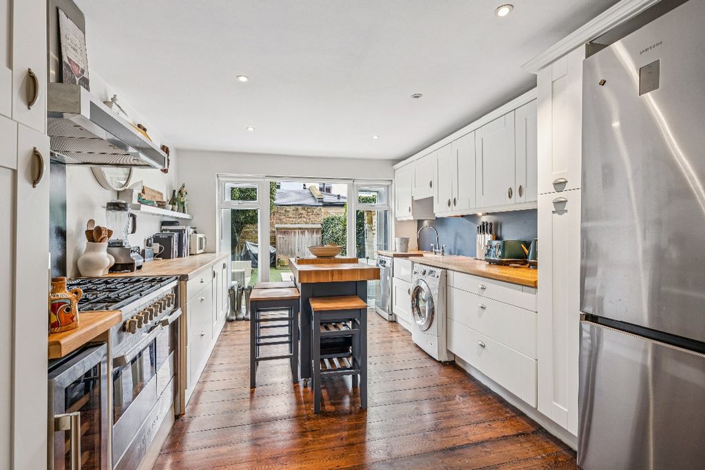 Property photo 3 of 15