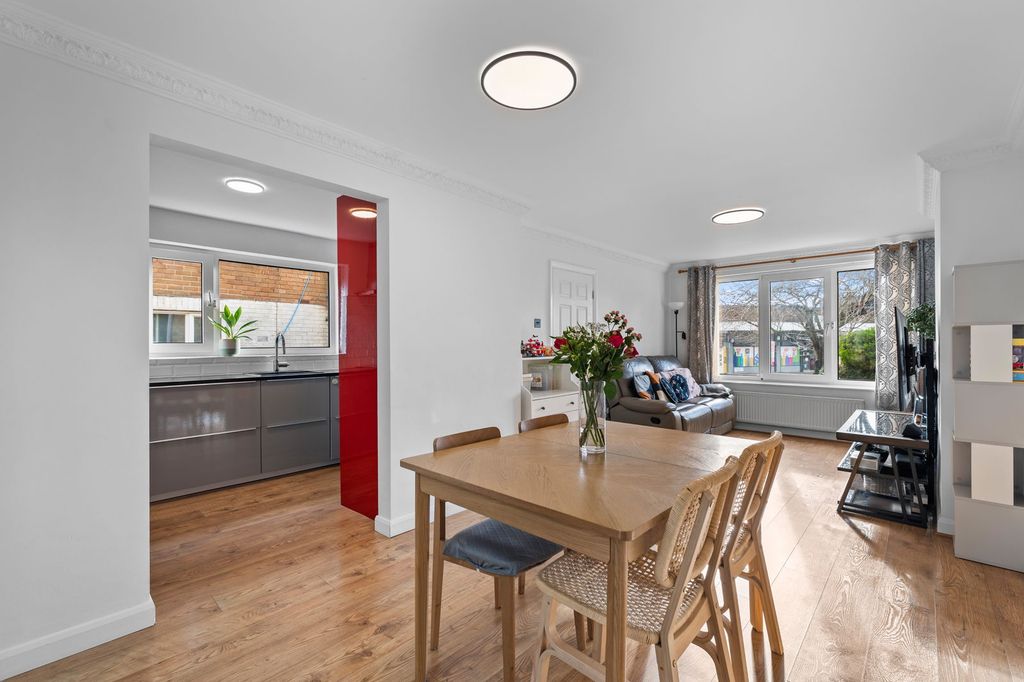 Property photo 2 of 22