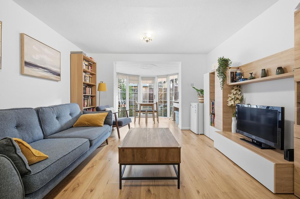 Property photo 3 of 14