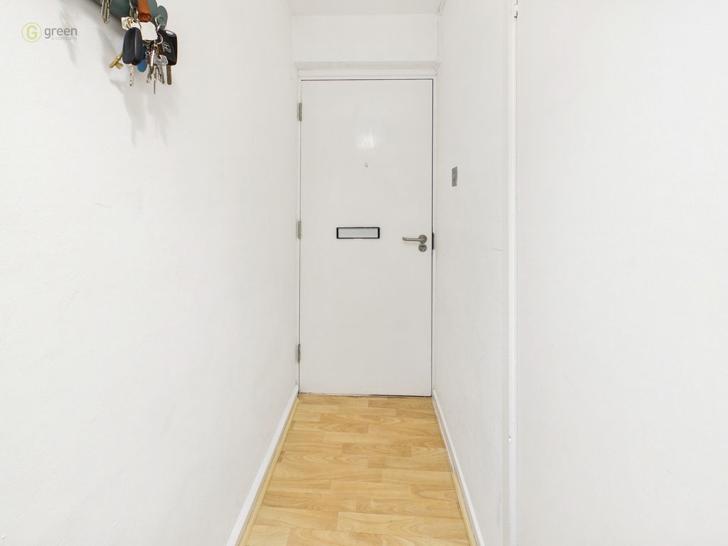 Property photo 2 of 16 Hallway