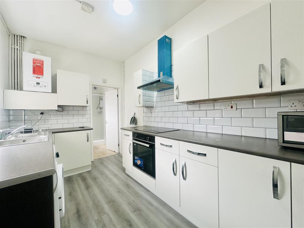 Property photo 1 of 12 Image00008.Jpeg