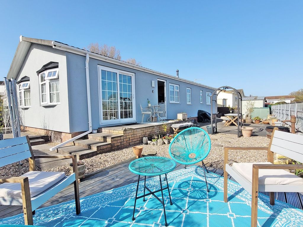 Property photo 3 of 19