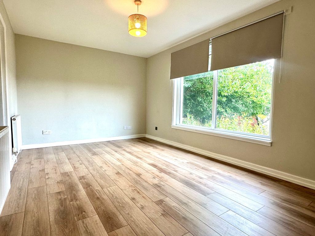 Property photo 1 of 5 Lounge