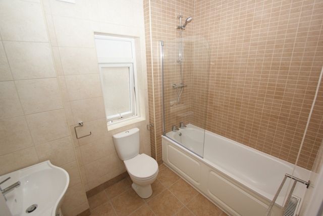 Property photo 3 of 6 4 Chertsey Rd Gff (2