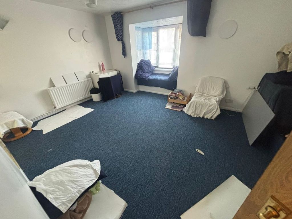 Property photo 2 of 2