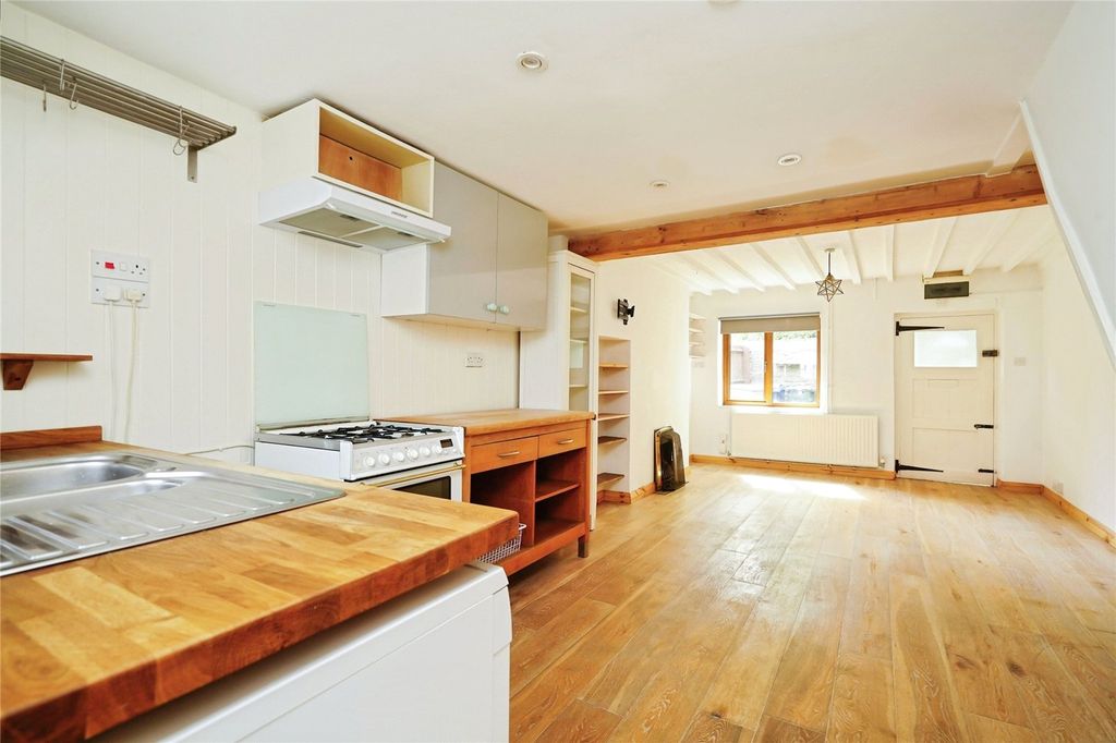 Property photo 3 of 20 Picture No. 06