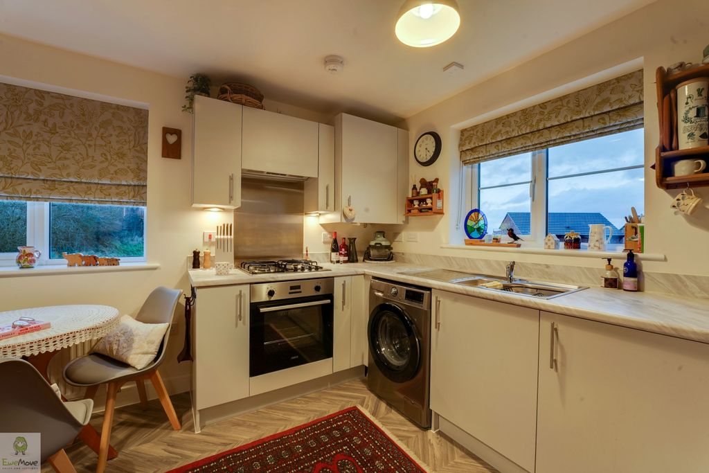 Property photo 3 of 11 Dsc00016-Dsc00020