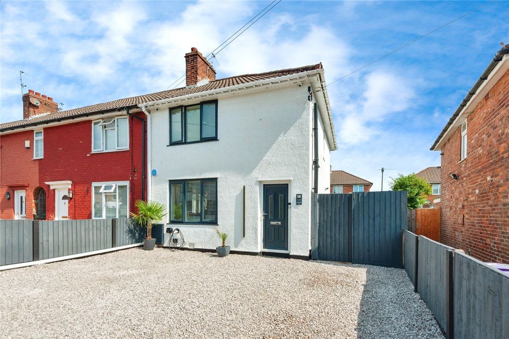 Property photo 2 of 18 Picture No. 01