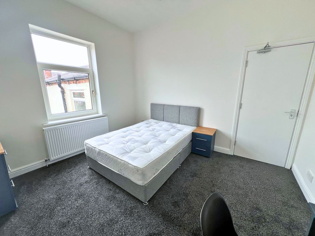 Property photo 2 of 3 Room