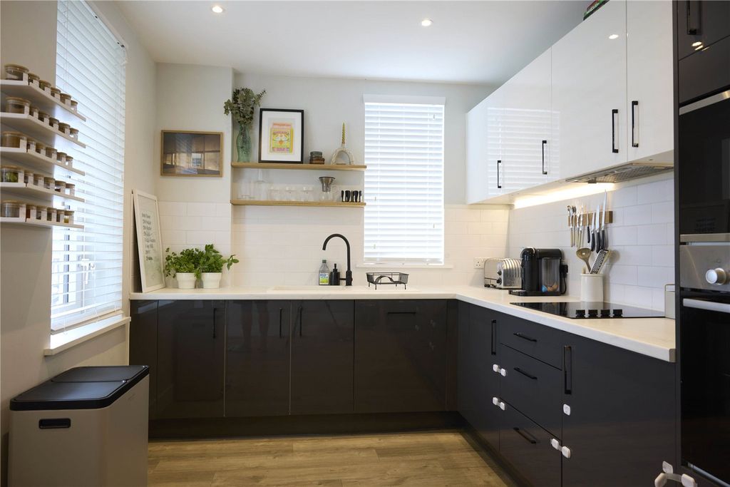 Property photo 1 of 22 Kitchen