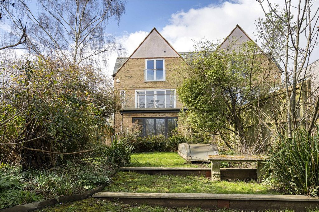 Property photo 3 of 16 Picture No. 24