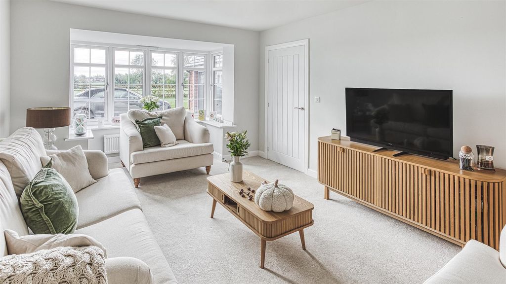 Property photo 3 of 19