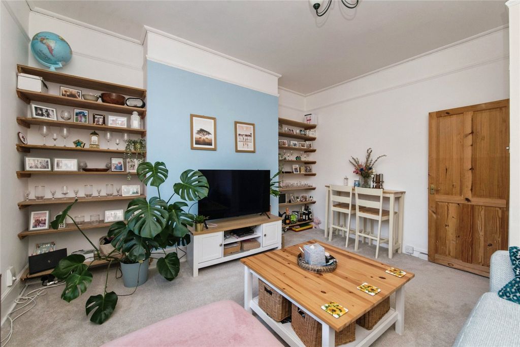 Property photo 3 of 14 Picture No. 09