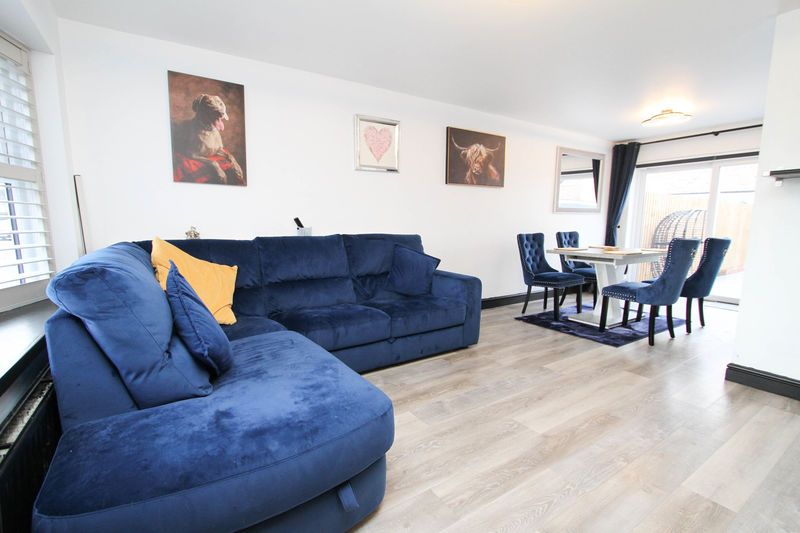 Property photo 2 of 15 Lounge/Diner