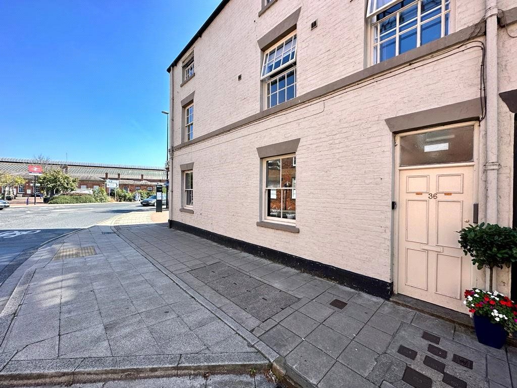 Property photo 1 of 6 External