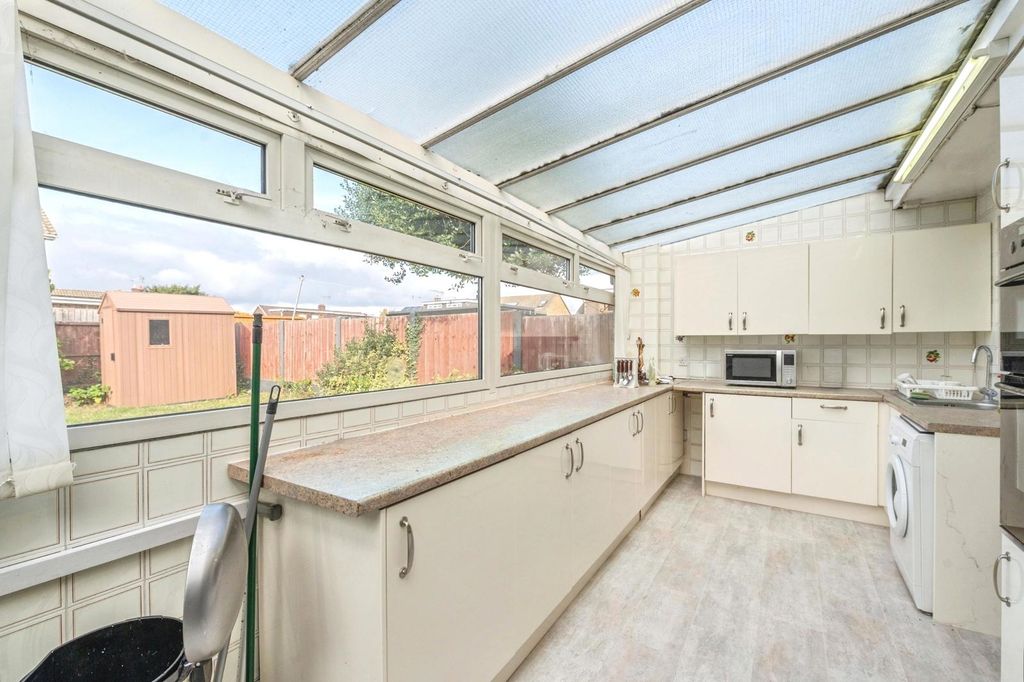 Property photo 3 of 19 Pbox-Img.Jpg