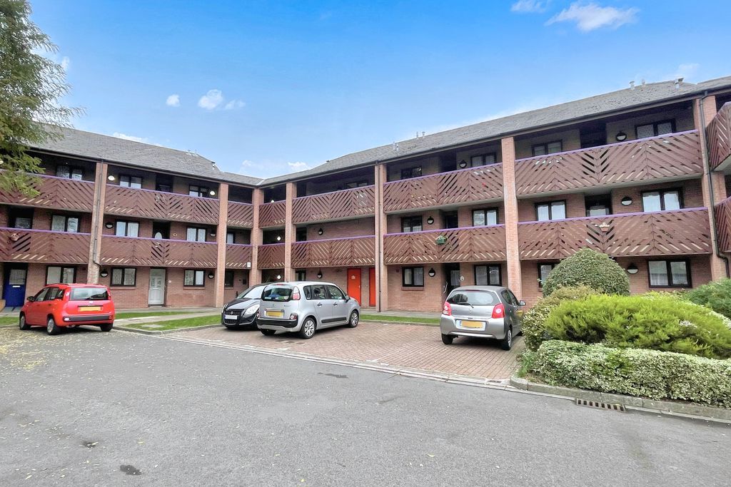 Property photo 1 of 10 Front