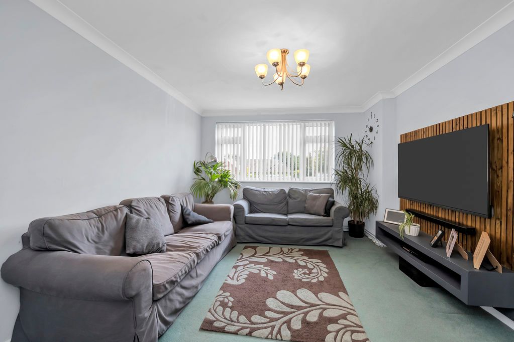Property photo 3 of 15 Sitting Room