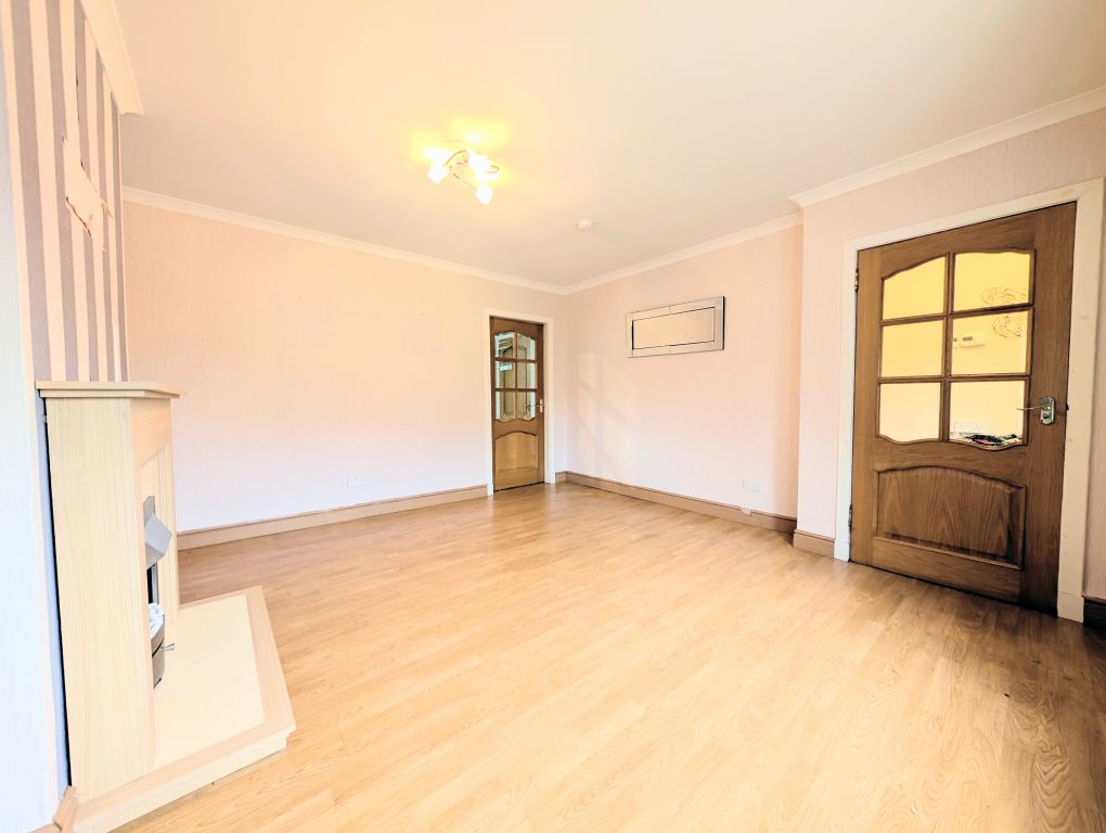 Property photo 2 of 16 Living Room