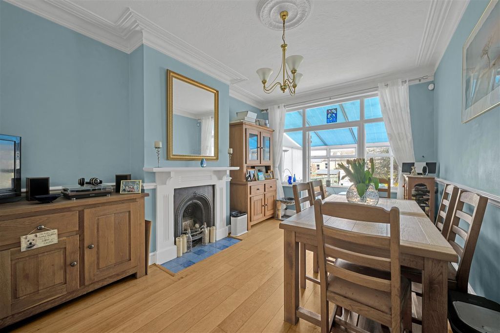 Property photo 3 of 19 Second Reception