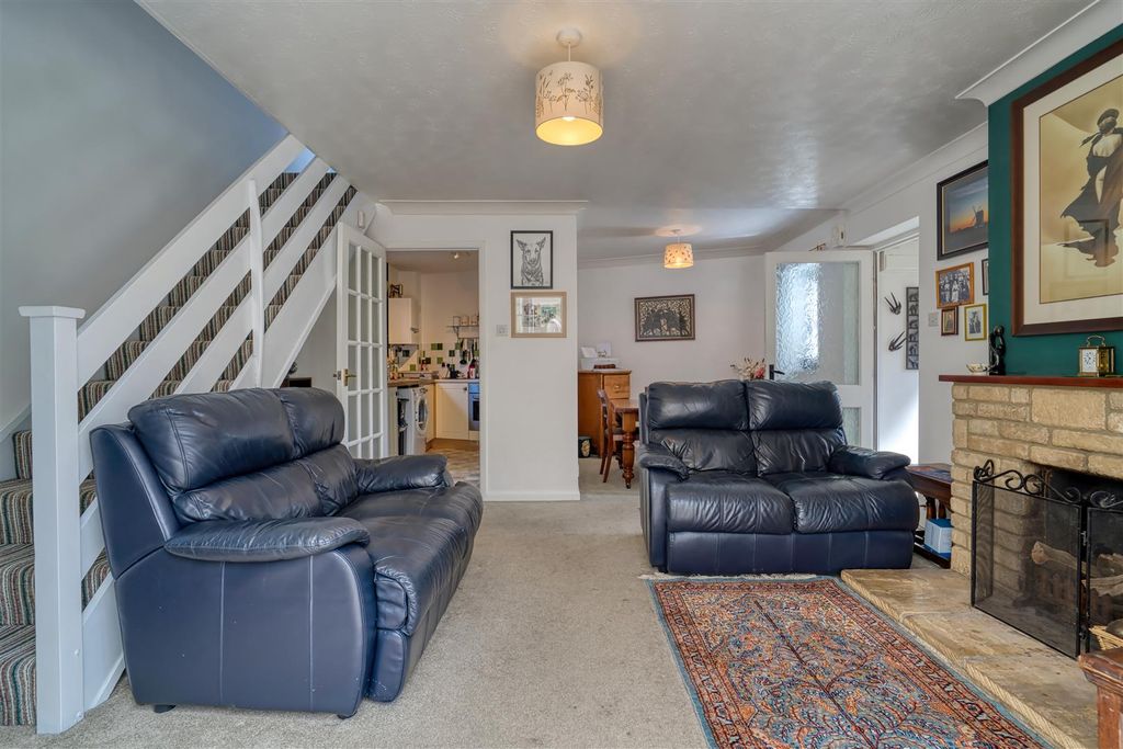 Property photo 2 of 9 Sitting Room