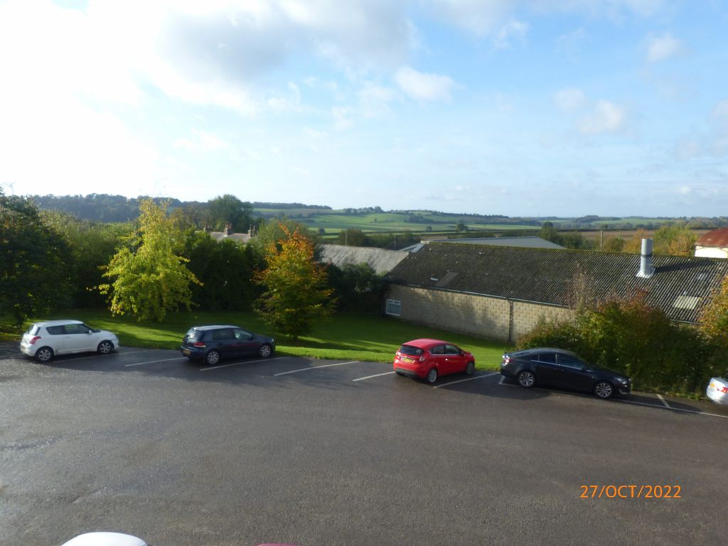 Property photo 1 of 3