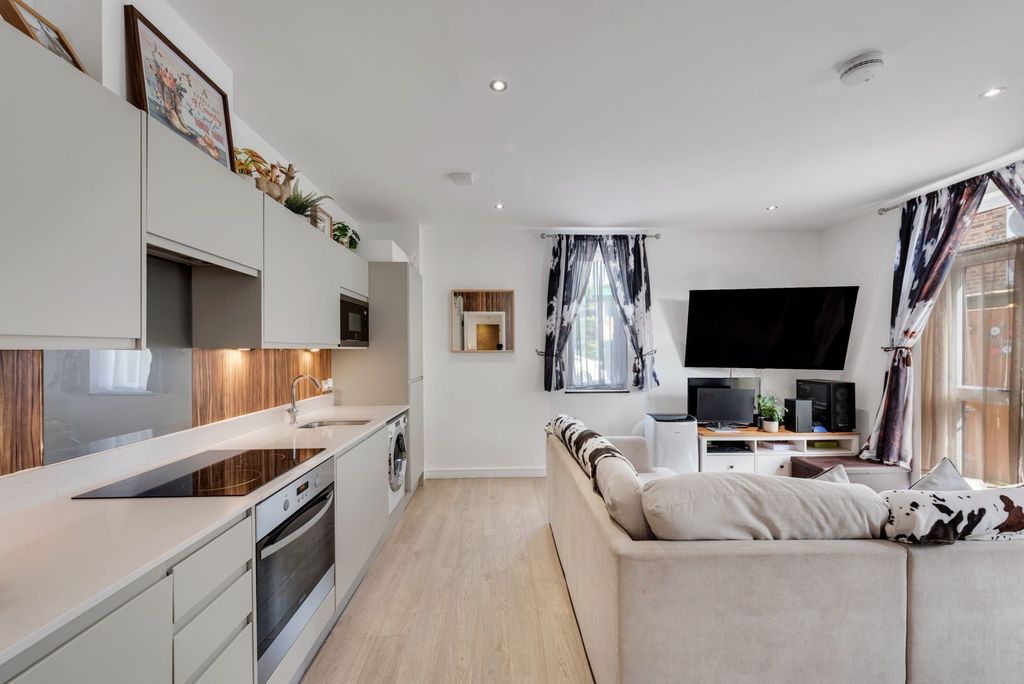 Property photo 1 of 13 Picture No. 02