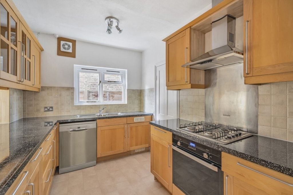 Property photo 3 of 14 1147240 (5)