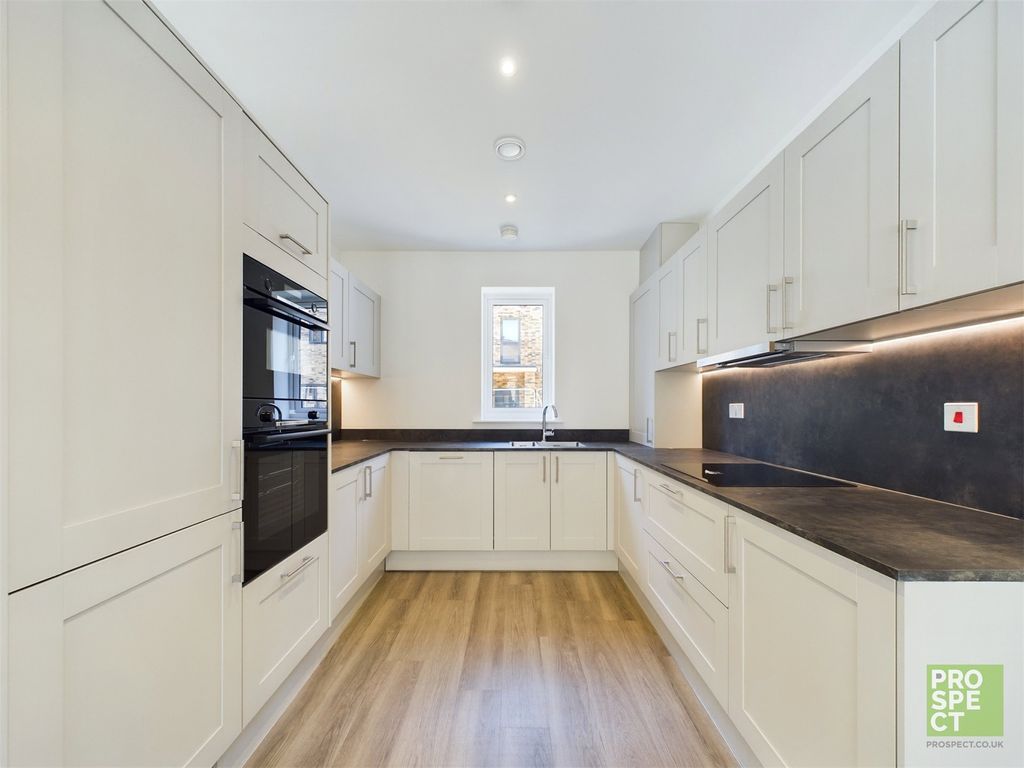 Property photo 2 of 6 Picture No. 04