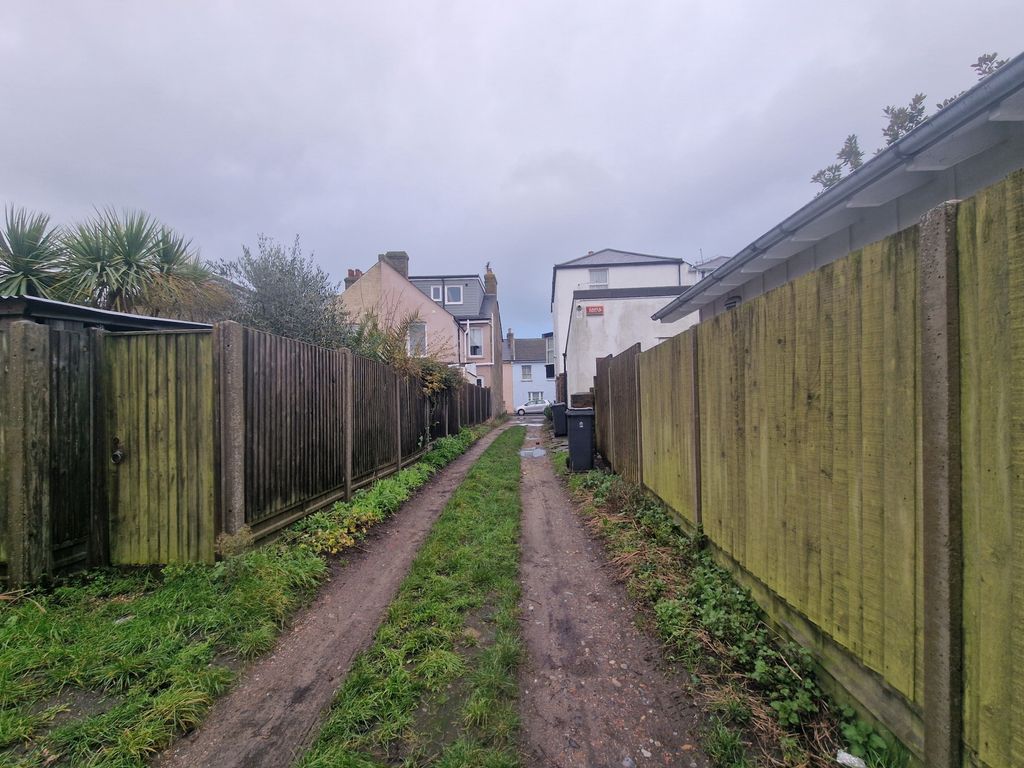 Property photo 3 of 4 Photo 1