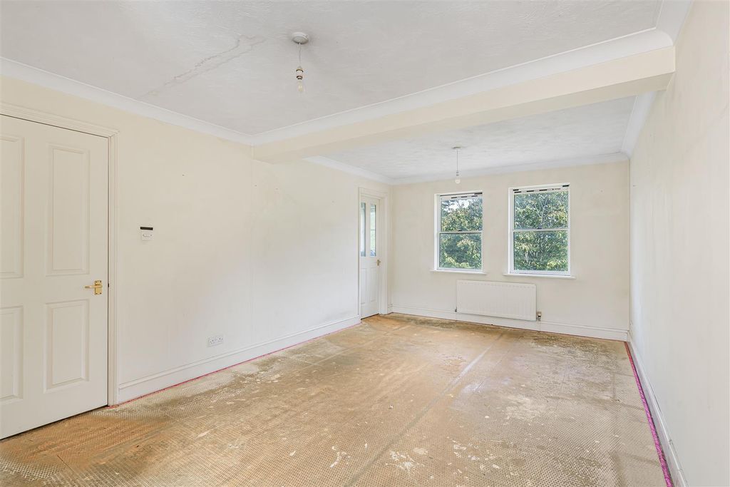 Property photo 2 of 9 15_88268.Jpg