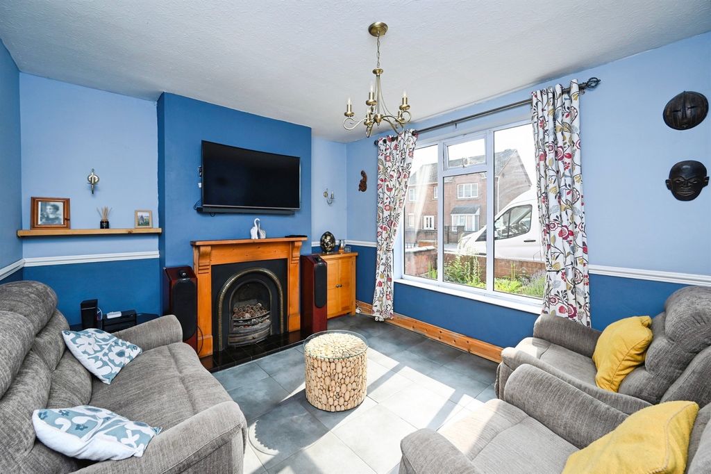 Property photo 2 of 18