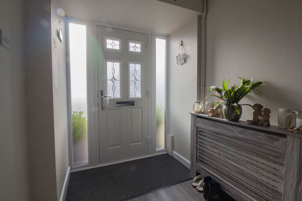 Property photo 3 of 24