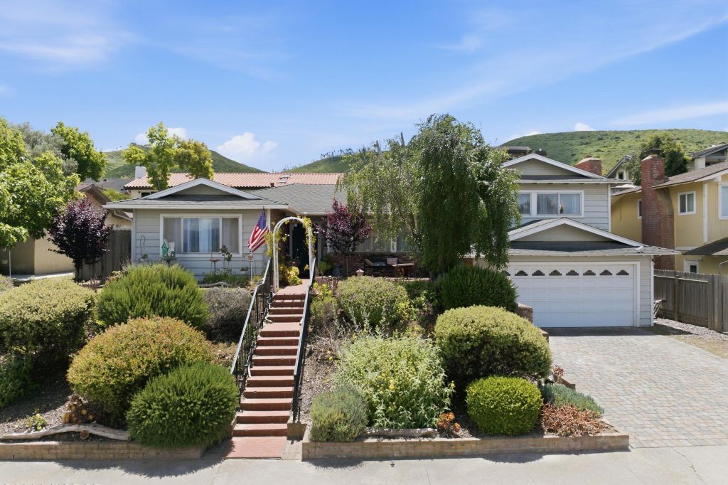 Property photo 1 of 10