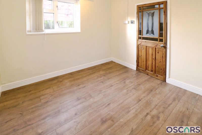 Property photo 3 of 12 Photo 4