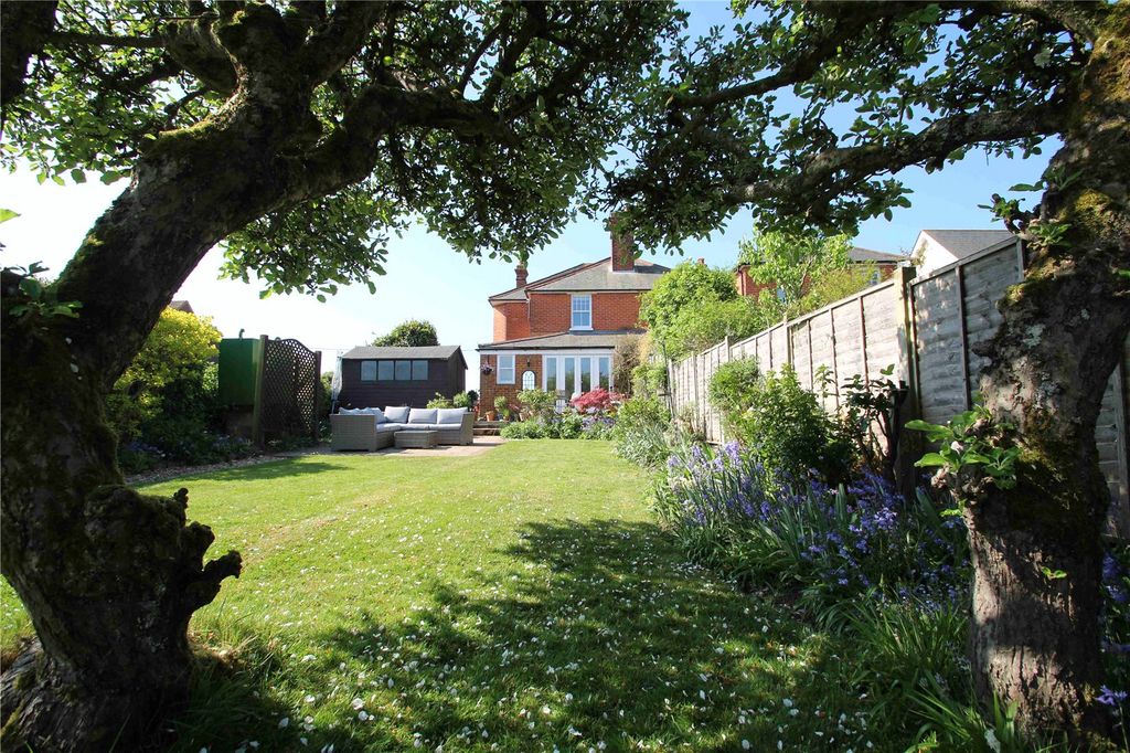 Property photo 1 of 16 Picture No. 23