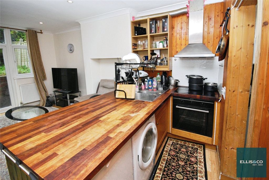 Property photo 2 of 10 Picture No. 06