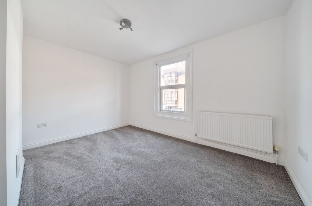 Property photo 3 of 13 1472916-6-6A2334d...