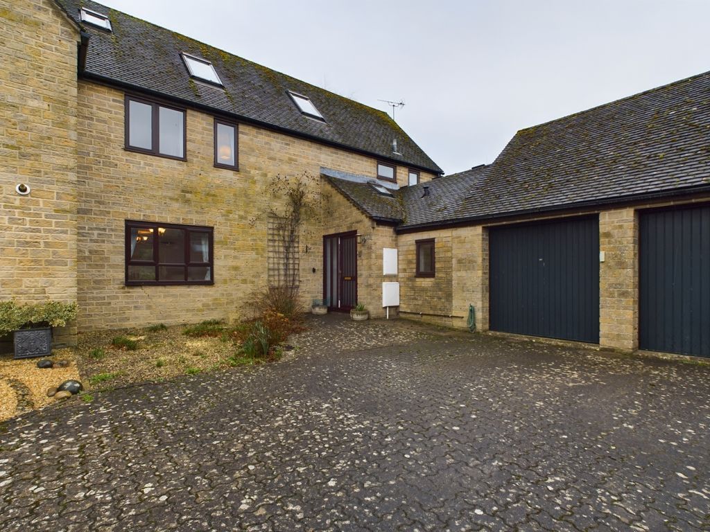 Property photo 1 of 19 Cam01721G0-Pr0049-Still001